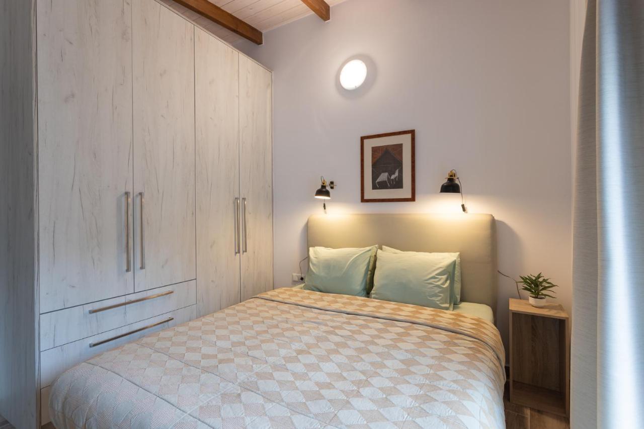 Modern City Center Loft Ioannina Buitenkant foto