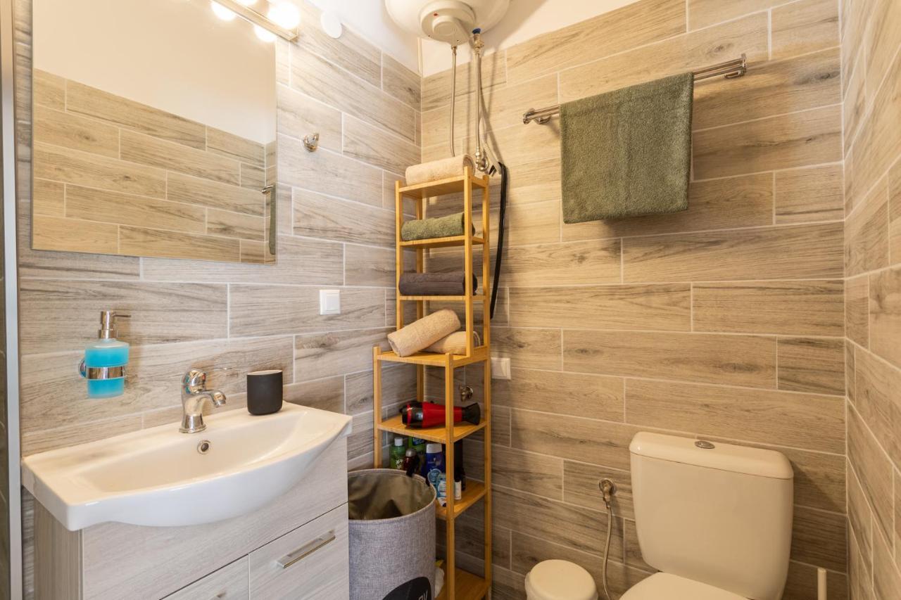 Modern City Center Loft Ioannina Buitenkant foto