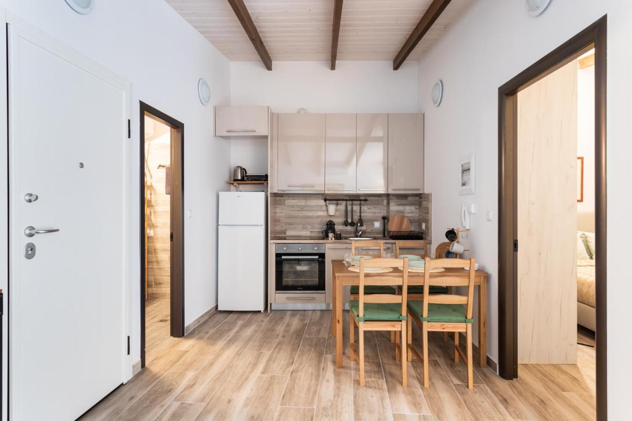 Modern City Center Loft Ioannina Buitenkant foto
